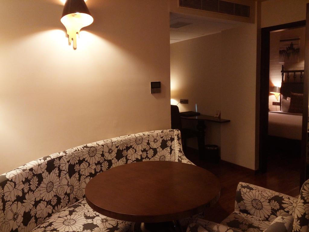 Best Western Plus O2 Indore Exterior foto